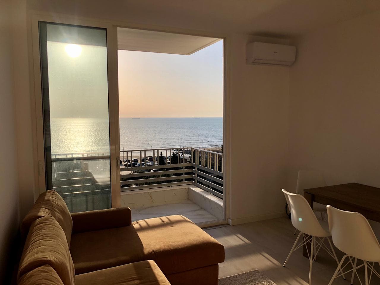SHITET APARTAMENT 2+1 ME PAMJE NGA DETI PRANE MAJESTIC, DURRES. 3