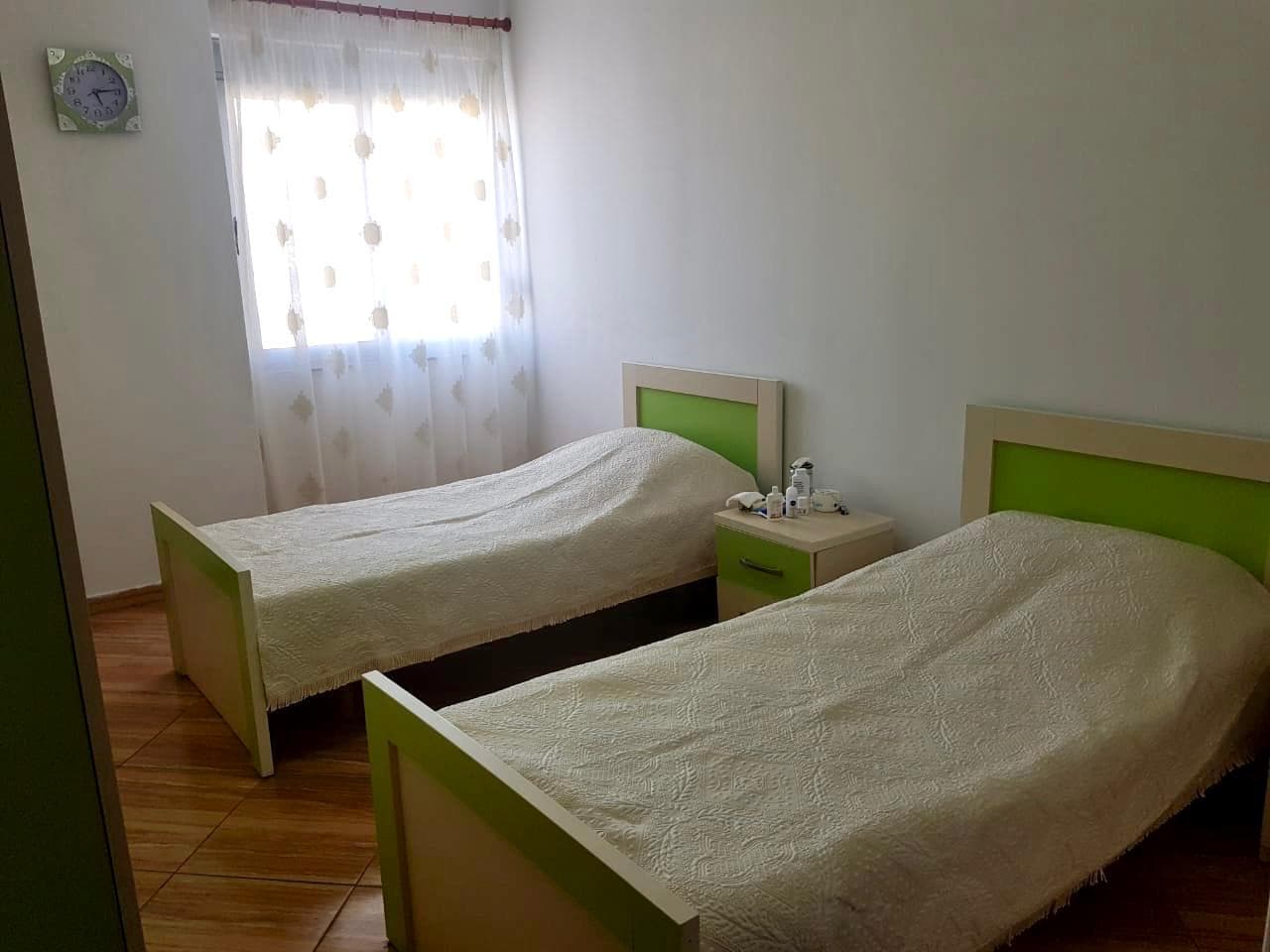 SHITET APARTAMENT 1+1 LAGJA 18 , PRANE STADIUMIT DURRES! 4