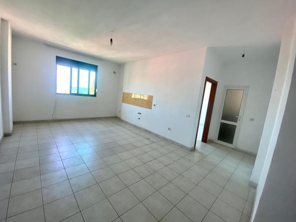 SHITET APARTAMENT 1+1 PRANE MAJESTIC, SHKEMBI I KAVAJES, DURRES. 2