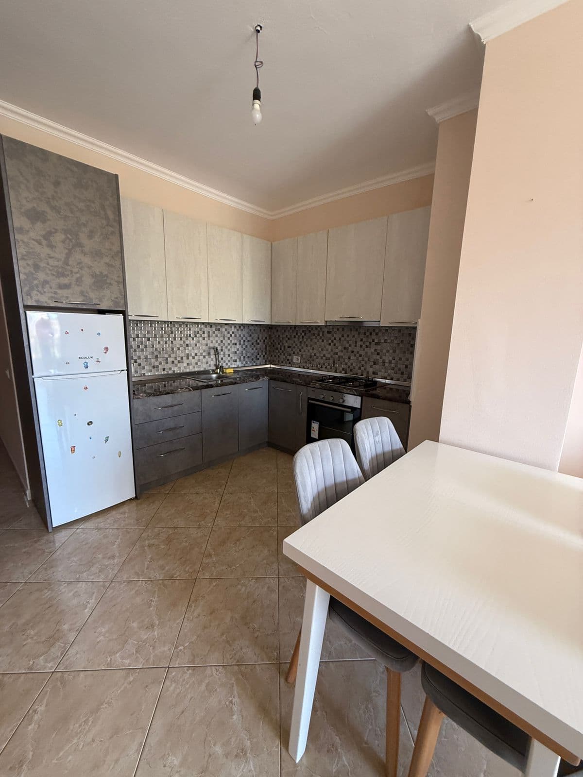 JEPET ME QERA APARTAMENT 1+1 TEK SHKOLLA “DY GJELAT”DURRES 2