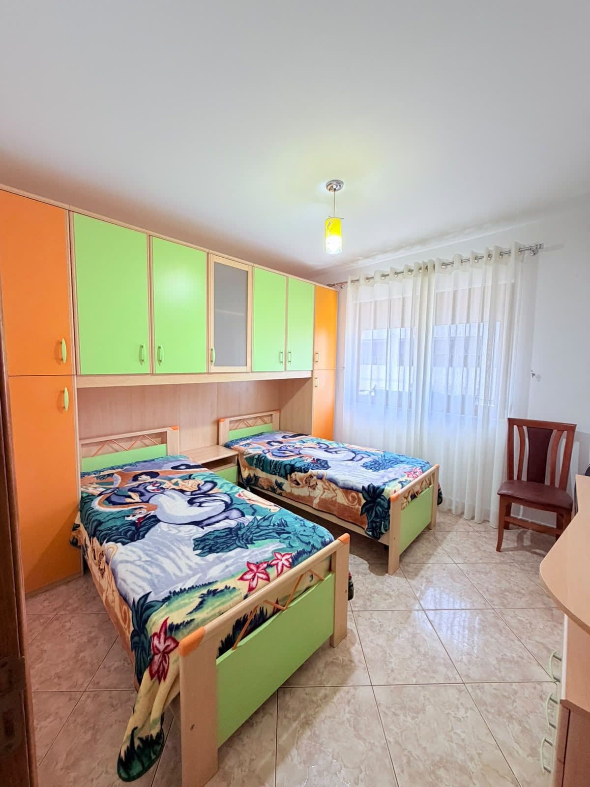 JEPET ME QERA APARTAMENT 2+1 PRANE SPITALIT, DURRES