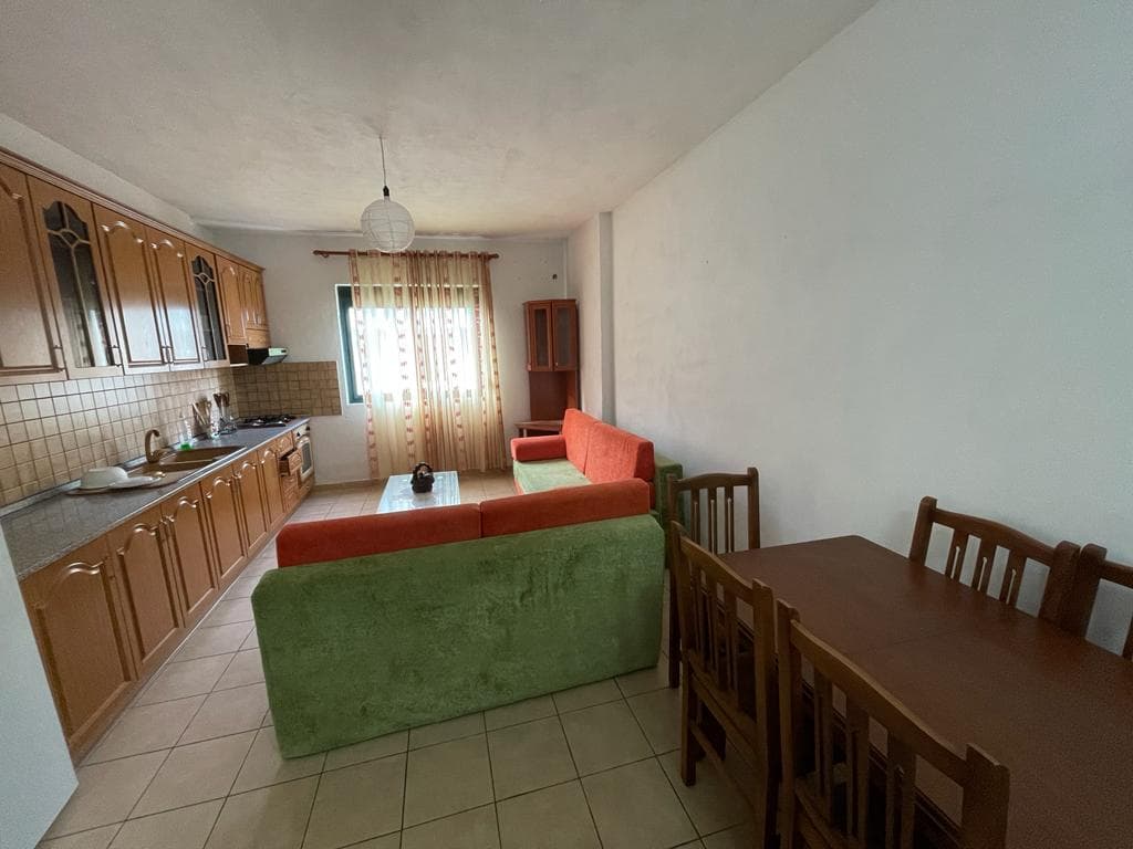 JEPET ME QERA APARTAMENT 1+1 NE GOLEM, PRANE KAVALISHENCES,DURRES.