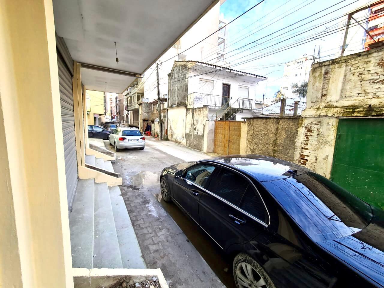 SHITET AMBIENT BIZNESI PRANE ISH RAJONIT TE POLICISE, DURRES. 3