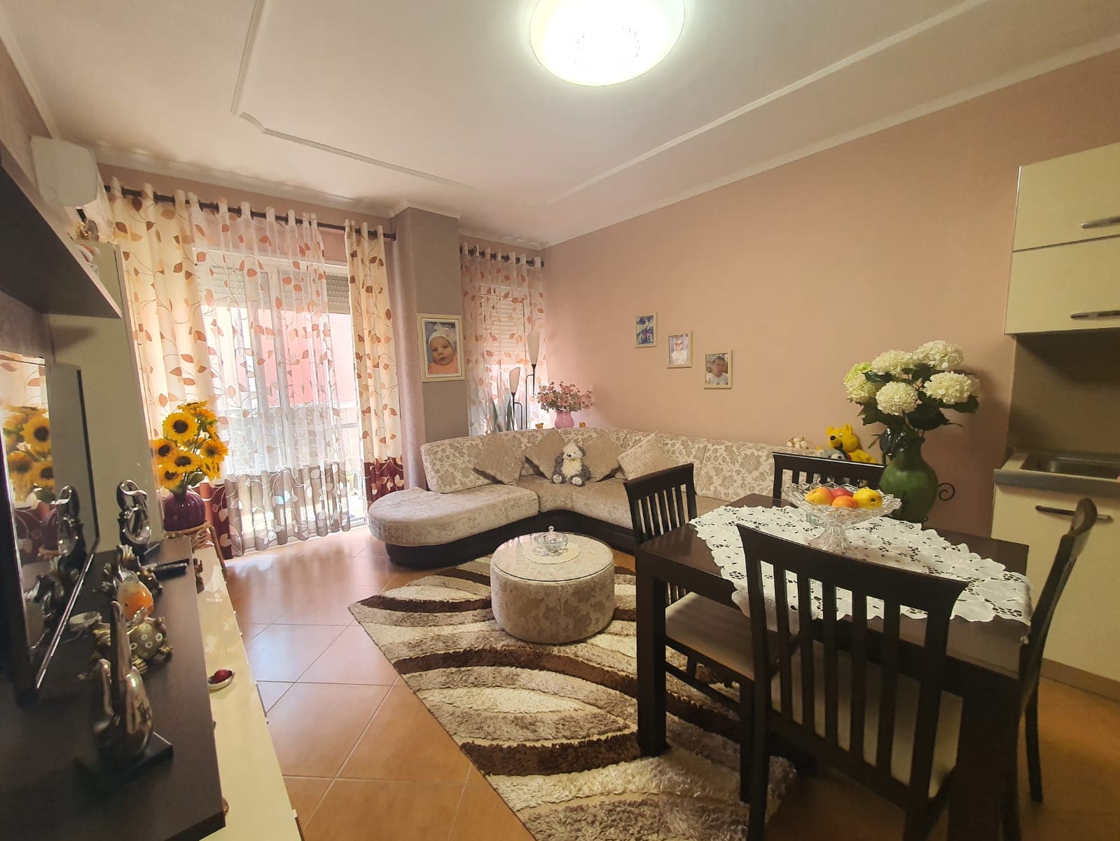 SHITET APARTAMENT 2+1 PRANE ISH RAJONIT,QENDER,DURRES. 2