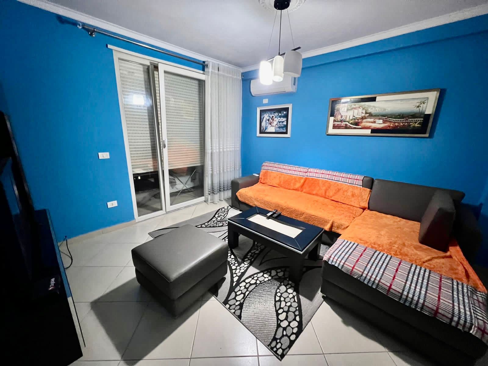 JEPET ME QERA APARTAMENT 1+1 PRANE MUZEUMIT, DURRES .