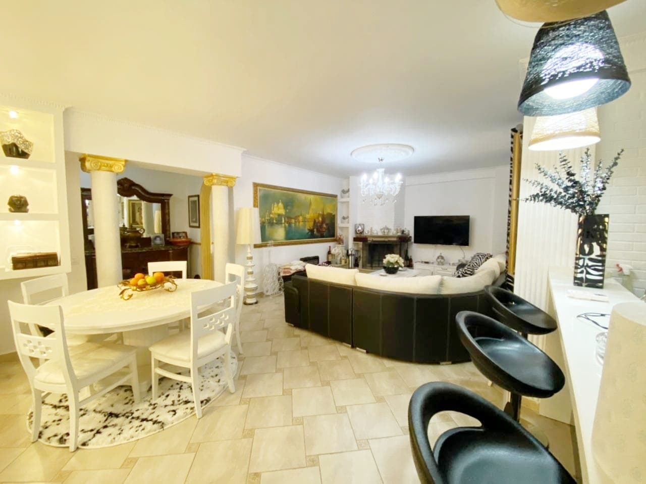 SHITET APARTAMENT 2+1 PRANE SFINKSIT VOLLGA, DURRES. 3