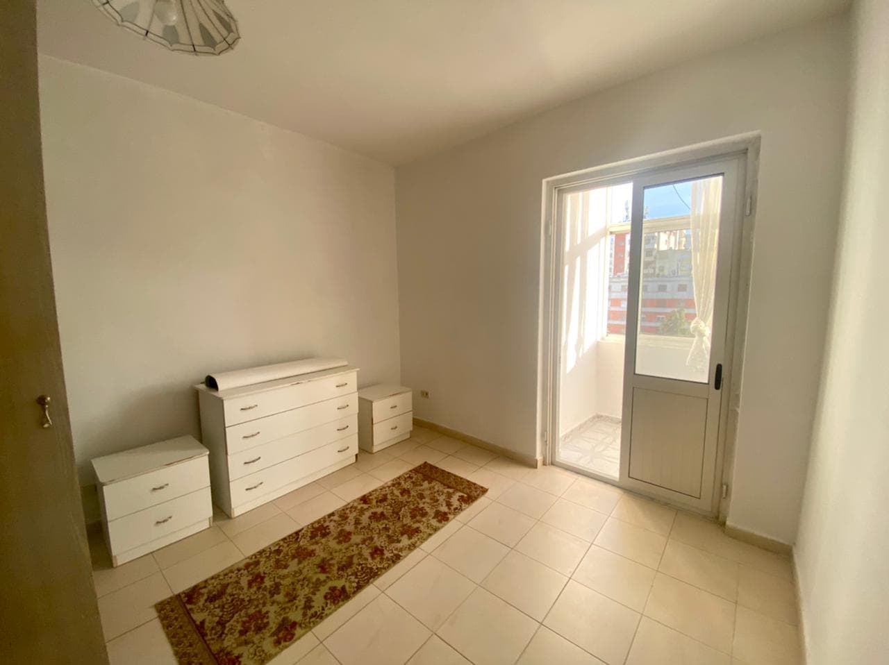 SHITET APARTAMENT 2+1 RRUGA E DESHMOREVE ,DURRES. 4