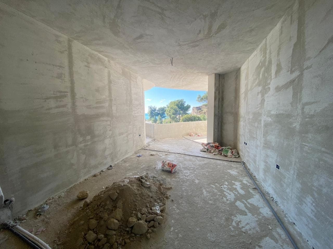 SHITET APARTAMENT 2+1 ME PAMJE NGA DETI,CURRILA,DURRES. 3