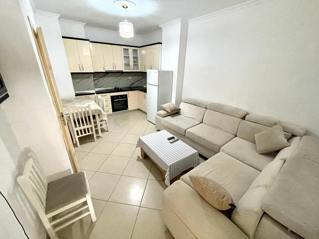 JEPET ME QERA APARTAMENT 2+1, PRANE RROTES SE KUQE, PLAZH , DURRES.