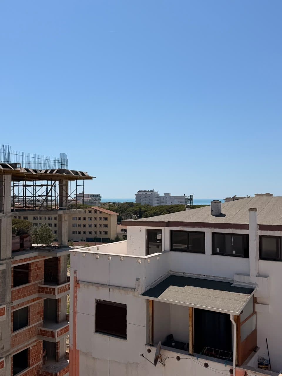 SHITET APARTAMENT 1+1 ME PAMJE NGA DETI GOLEM 4