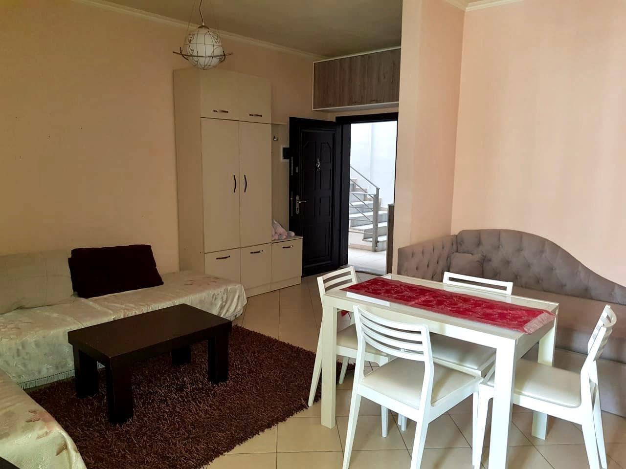 JEPET ME QERA APARTAMENT 1+1 LAGJA 16 ,PRANE KAZAZIT , DURRES. 3