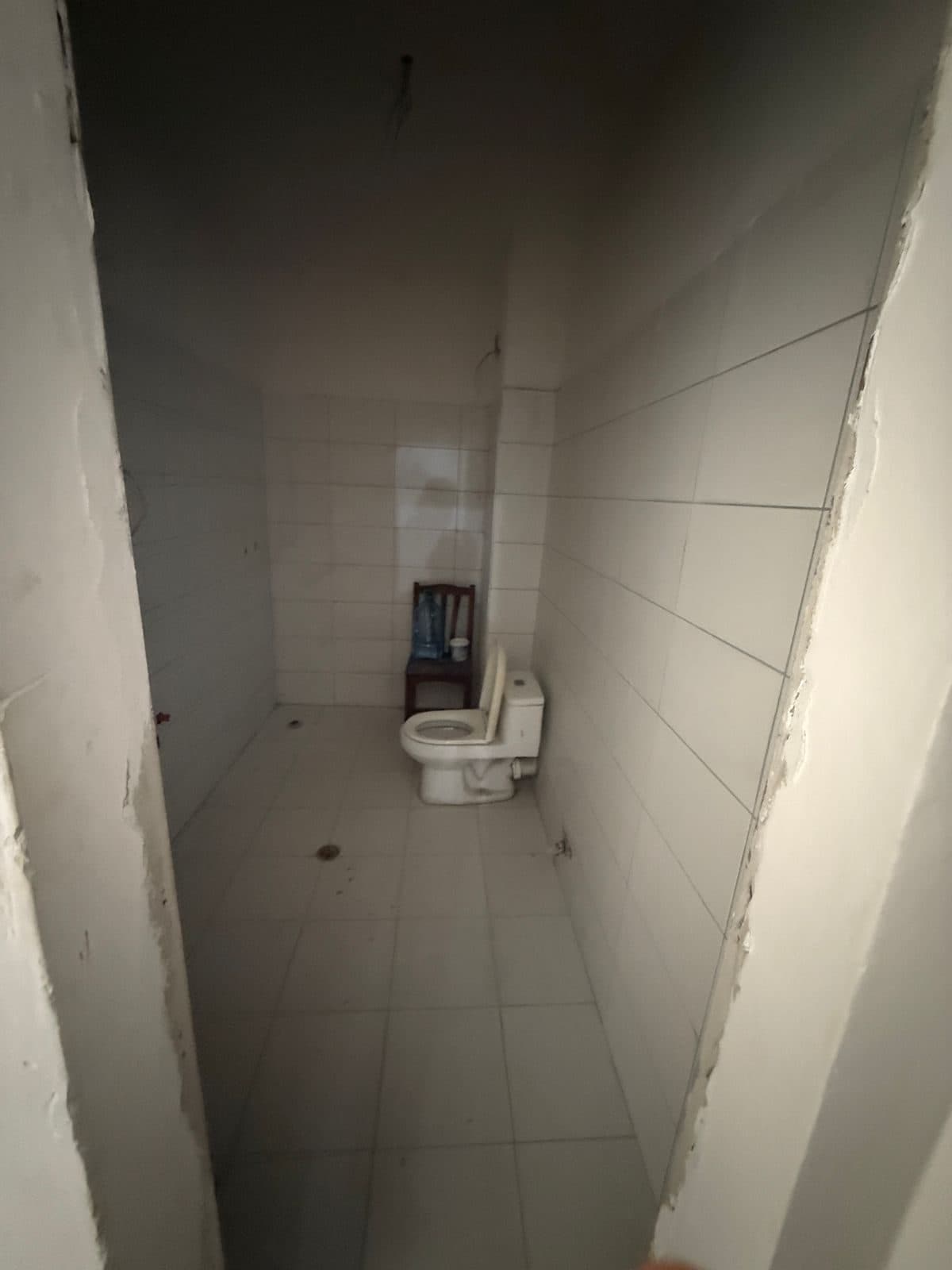 SHITET APARTAMENT 2+1, UJESJELLSI, DURRES. 3