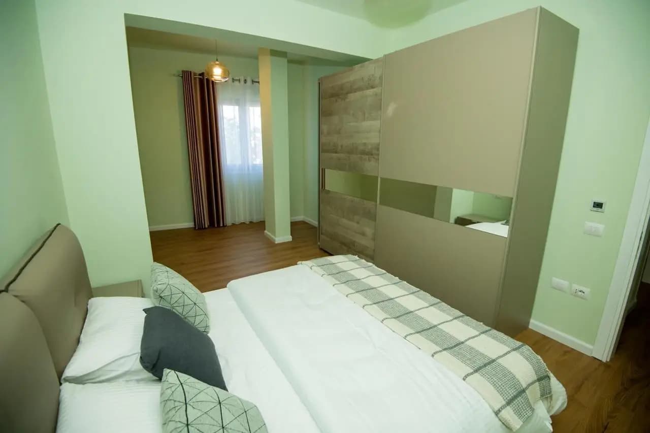 JEPET ME QERA APARTAMENT 2+1 ZONA VILA ZOGUT 2