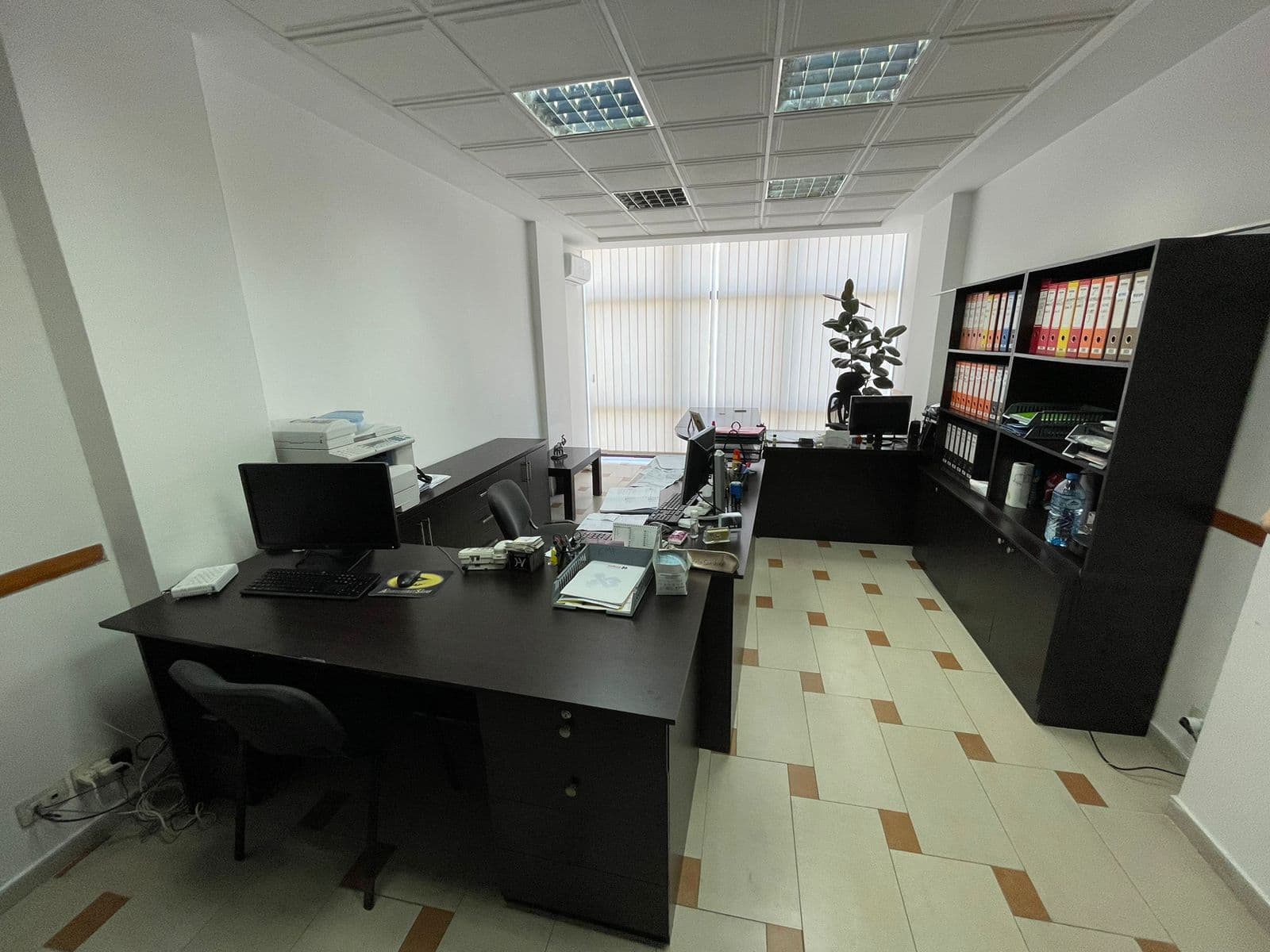 JEPET ME QERA AMBIENT BIZNESI PRANE PALLATIT TE SPORTIT, DURRES.