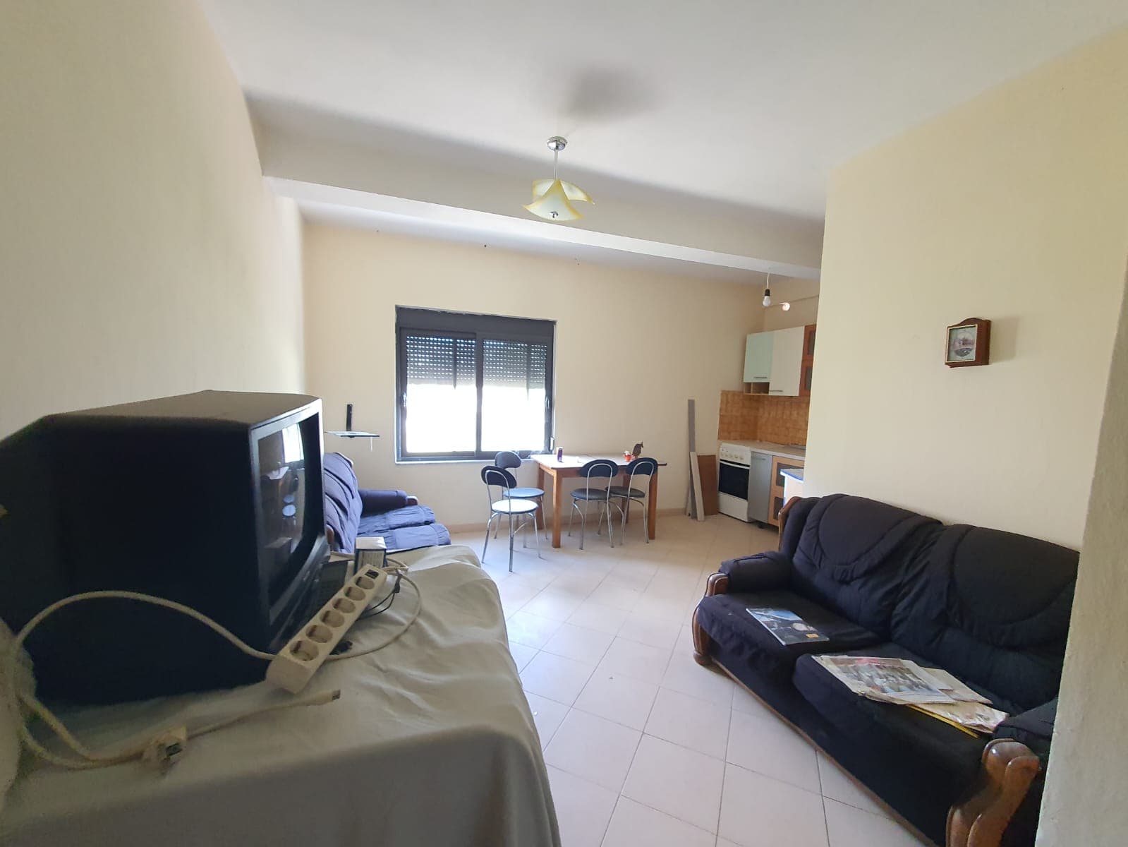 SHITET APARTAMENT 1+1 PRANE KOMPLEKSIT VIENNA, GOLEM,DURRES.