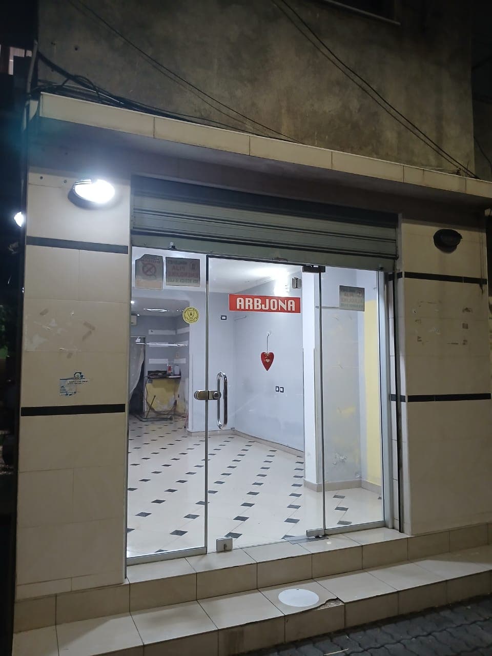 SHITET NJESI BIZNESI TEK TREGU 4
