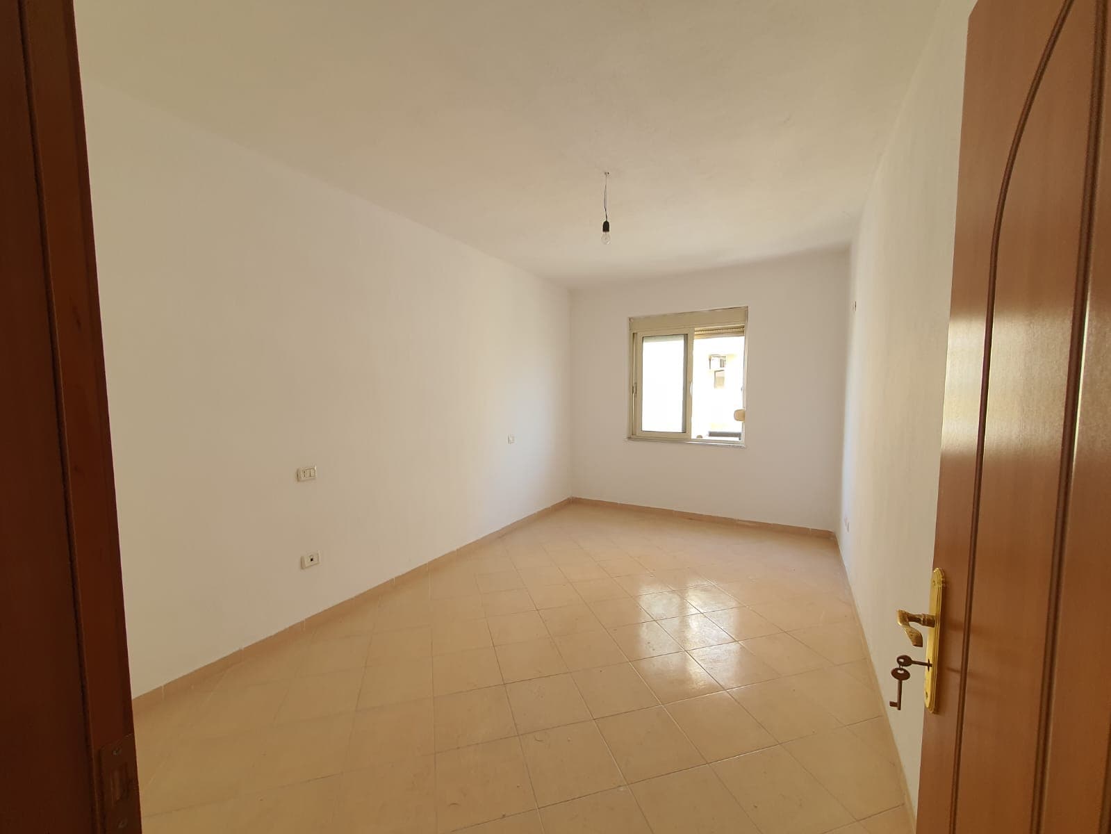 SHITET APARTAMENT 2+1 PRANE KOPSHTIT SOTIR NOKA,DURRES. 4