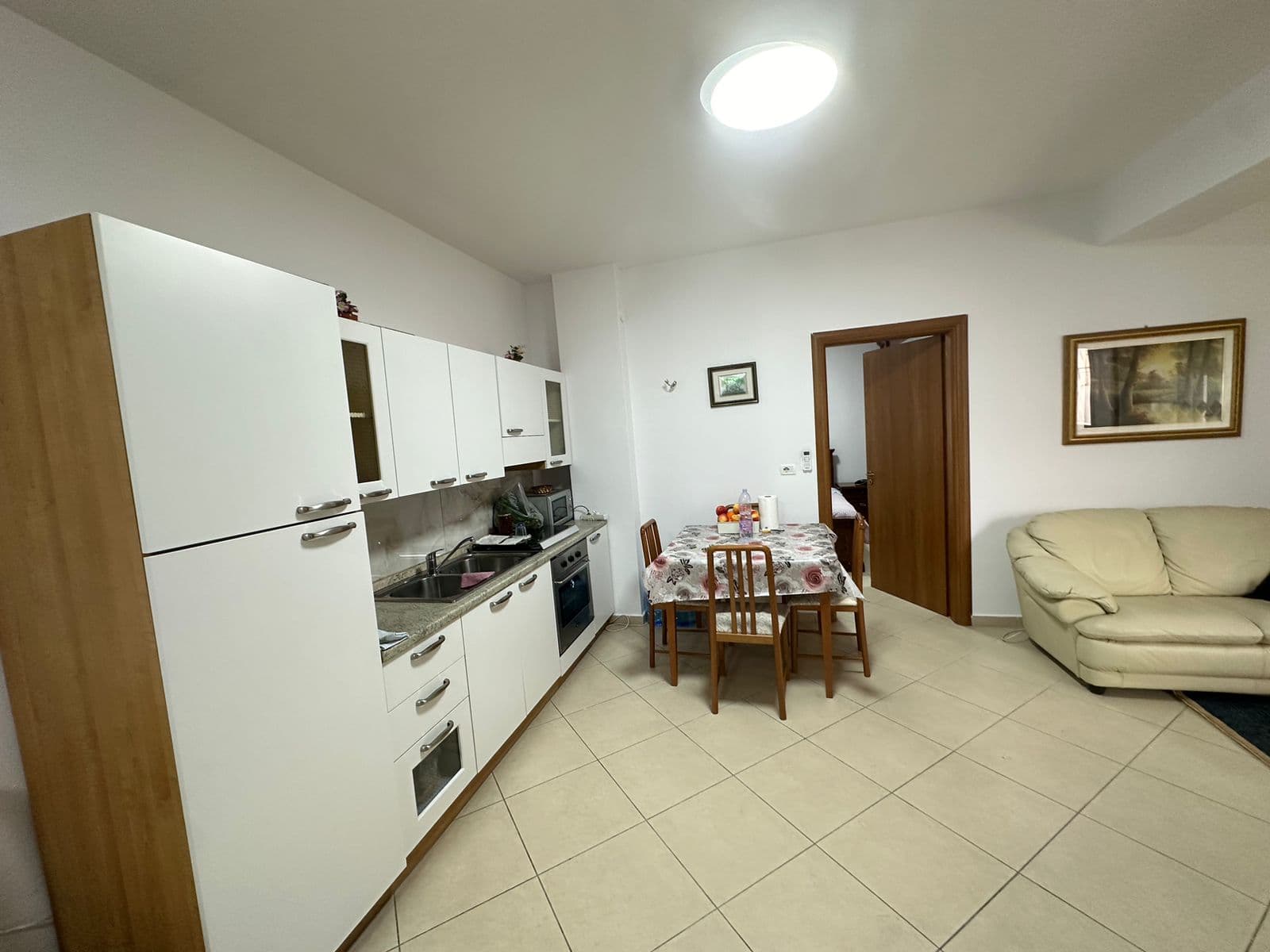 JEPET APARTAMENT ME QERA 1+1 UJESJELLESI,DURRES 2