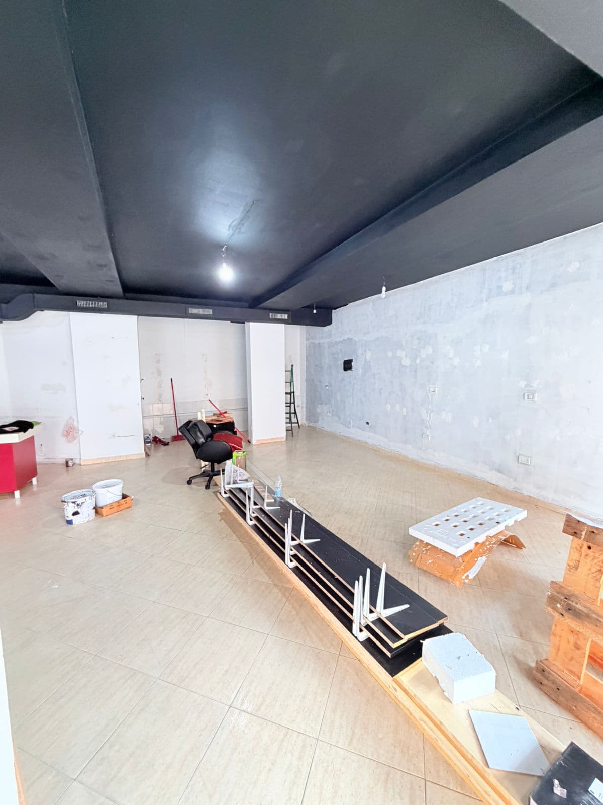 JEPET ME QERA AMBIENT BIZNESI ISH FABRIKA E BUKES,DURRES. 2