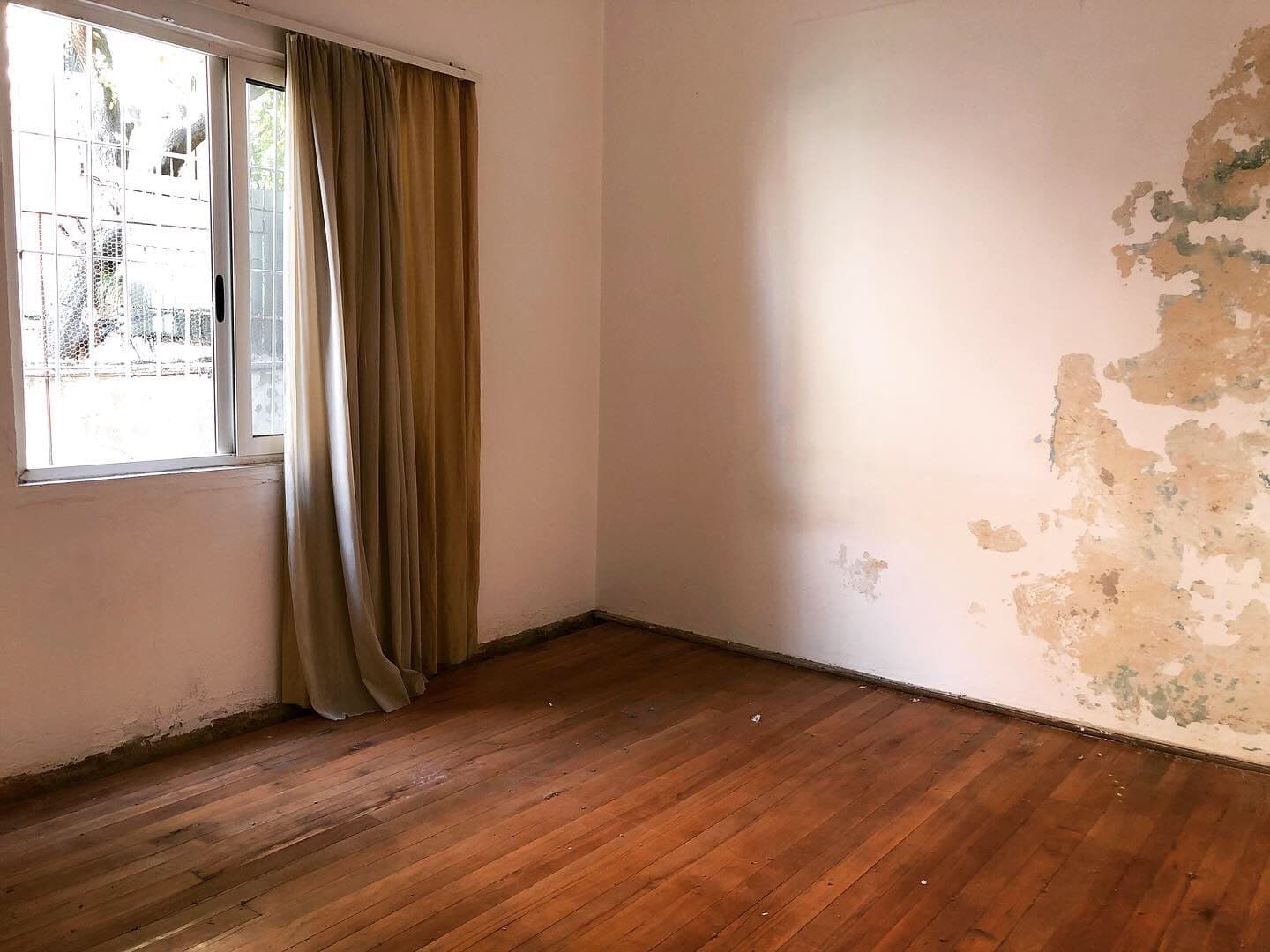 SHITET APARTAMENT 3+1 PRANE SHKOLLES EFTALI KOCI,DURRES! 2