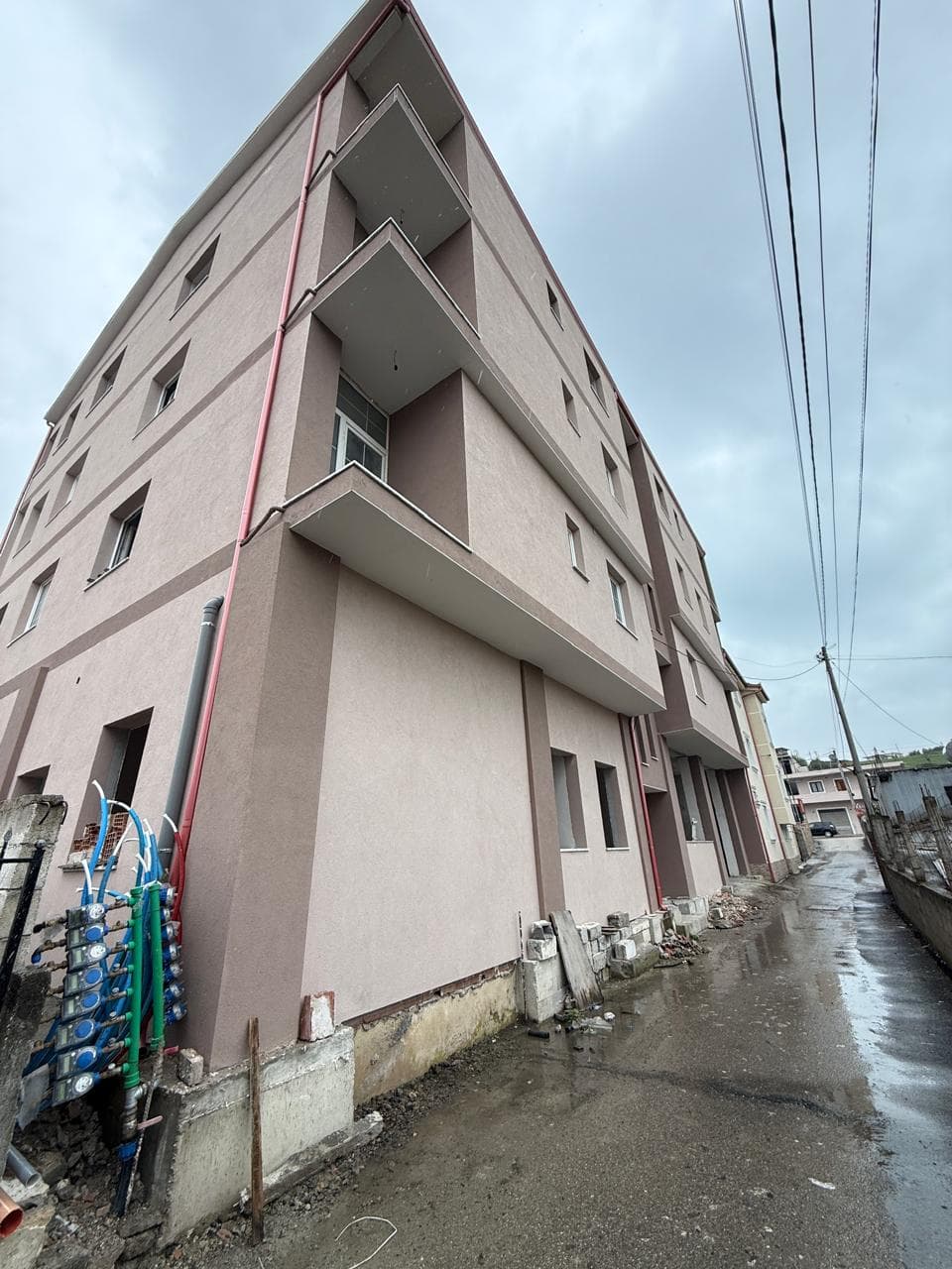 SHITEN APARTAMENTE 2+1 SPITALLE DURRES