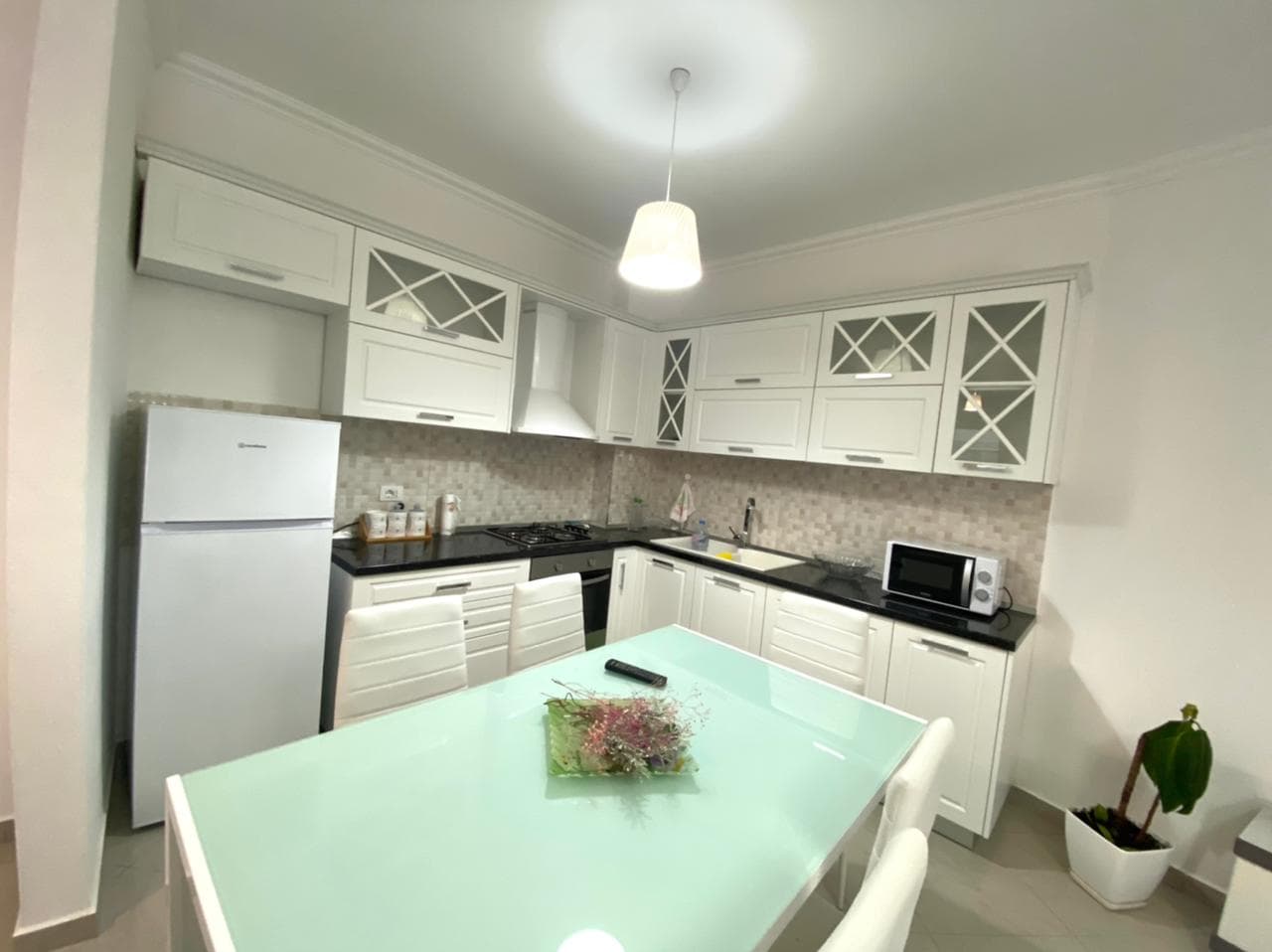 SHITET APARTAMENT 1+1 PRANE PRANVERES, QENDER, DURRES. 2