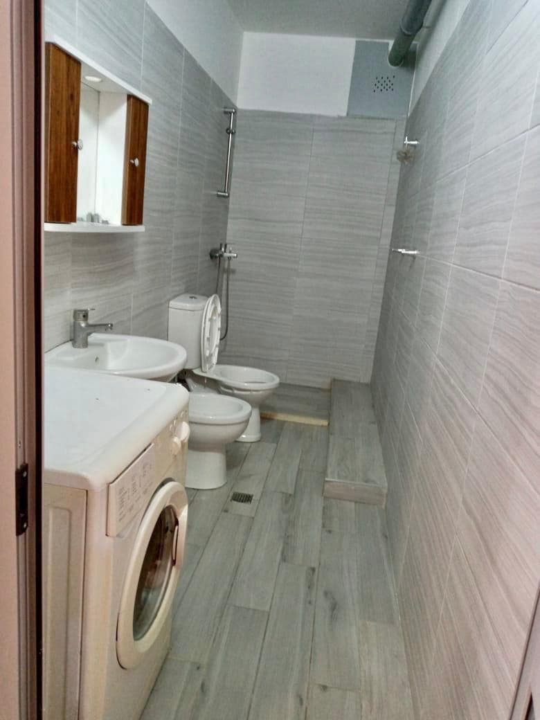JEPET ME QERA APARTAMENT 1+1 PRANE SHKOLLES GJERGJ KASTRIOTI, DURRES. 3