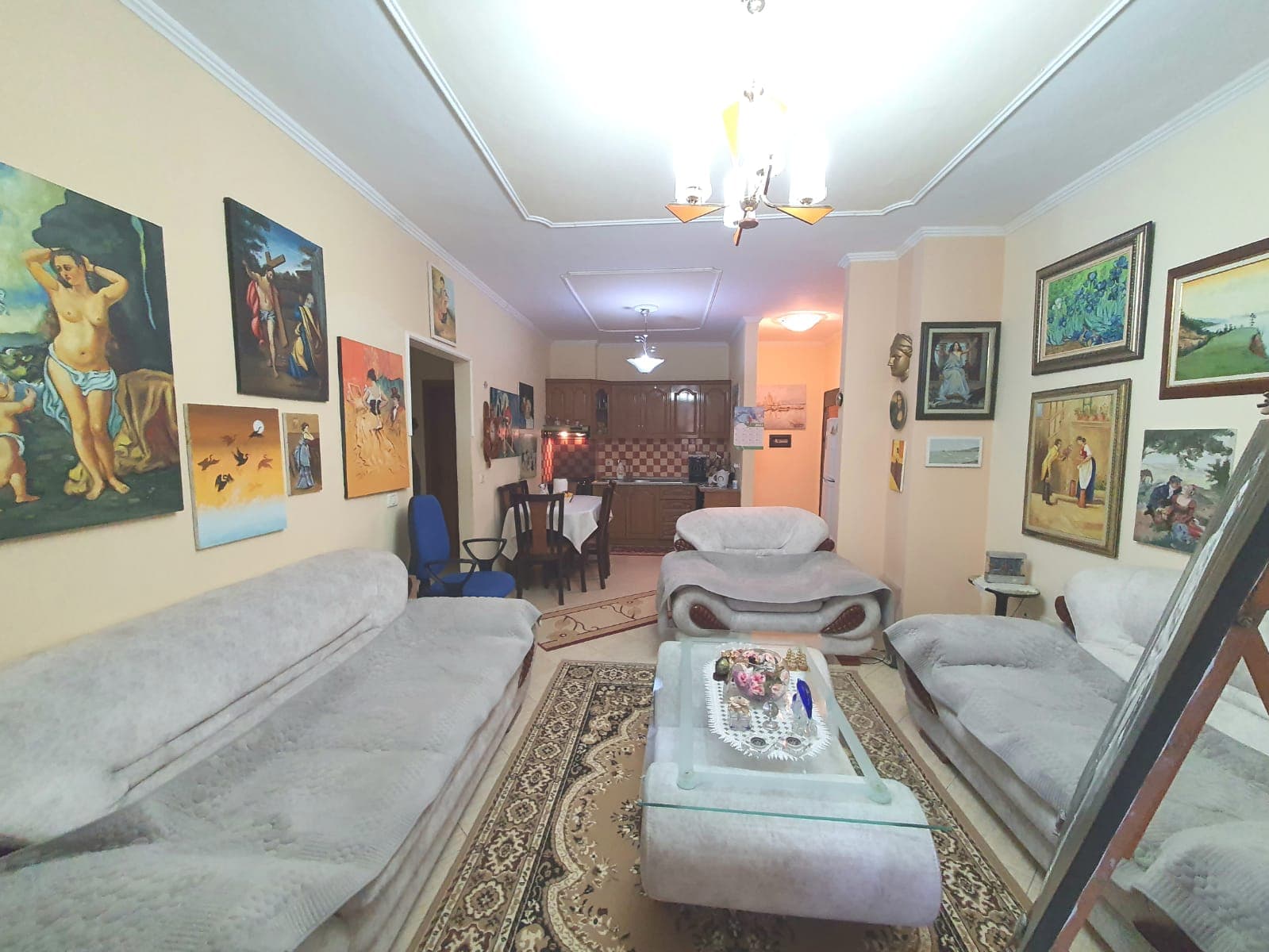 SHITET APARTAMENT 2+1 PRANE HOTEL FLORIDA,PLAZHDURRES.