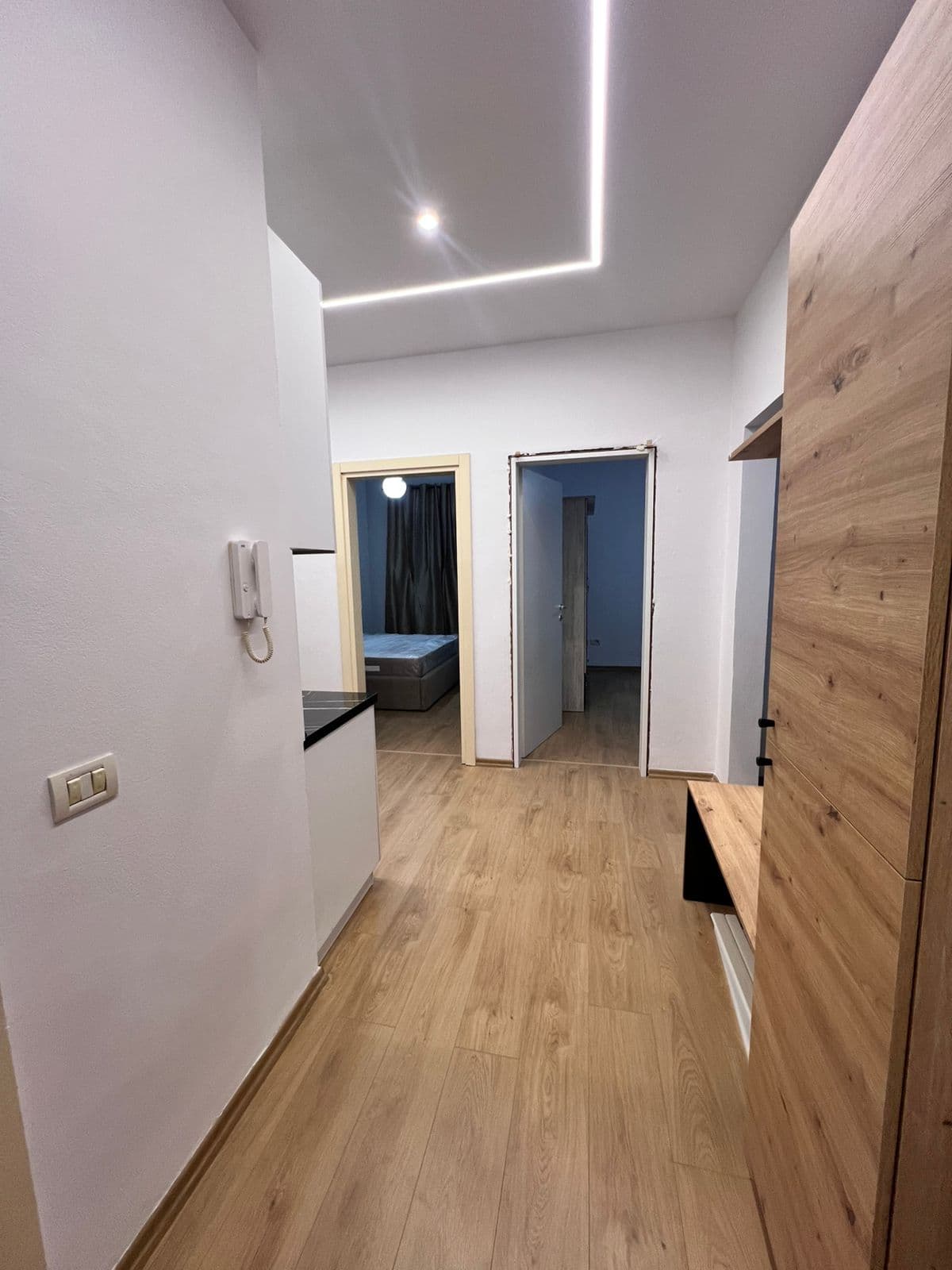 JEPET ME QERA APARTAMENT 2+1 PRANE SHKOLLES EFTALI KOCI, DURRES 3
