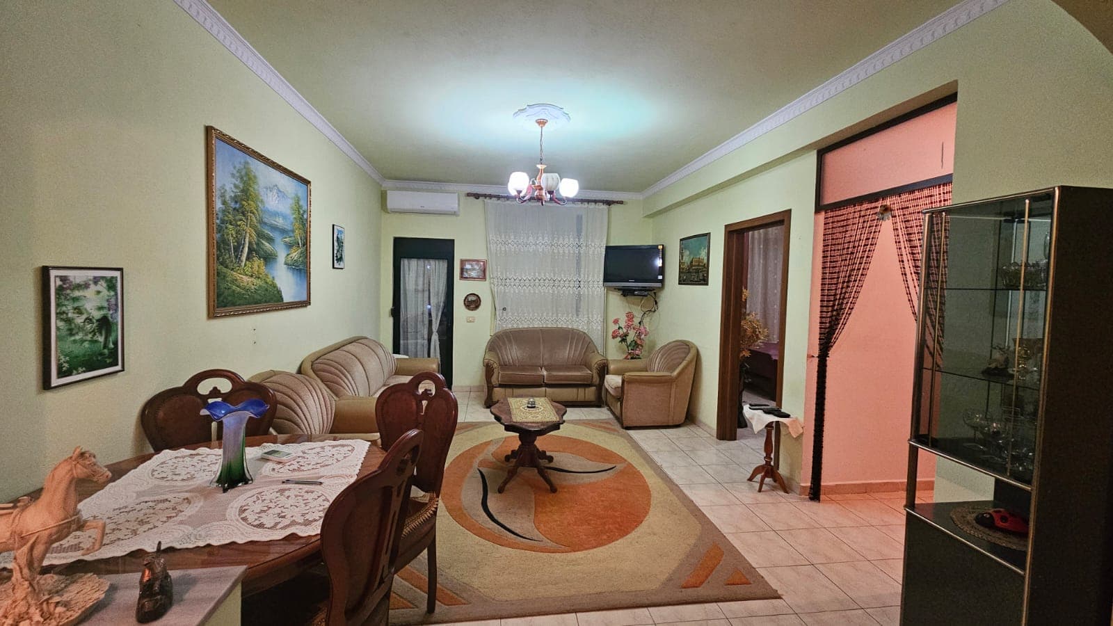 JEPET ME QERA APARTAMENT 2+1 PRANE DREJTORIS POLICISE DURRES 2