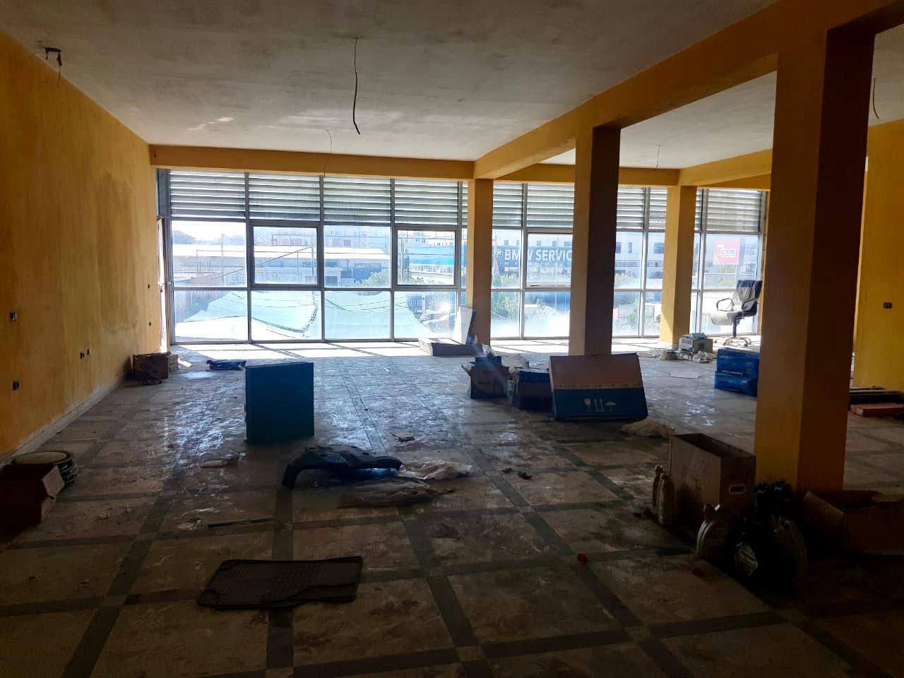 JEPET ME QERA AMBIENT BIZNESI,SHKOZET TEK KTHESA AIBES,DURRES.