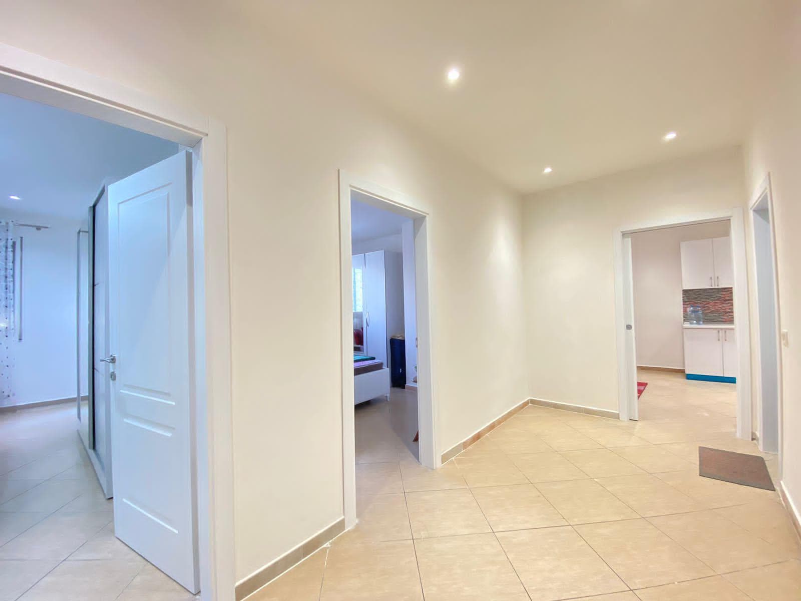 JEPET ME QERA APARTAMENT 2+1, PRANE KOPSHTIT SOTIR NOKA, DURRES. 4