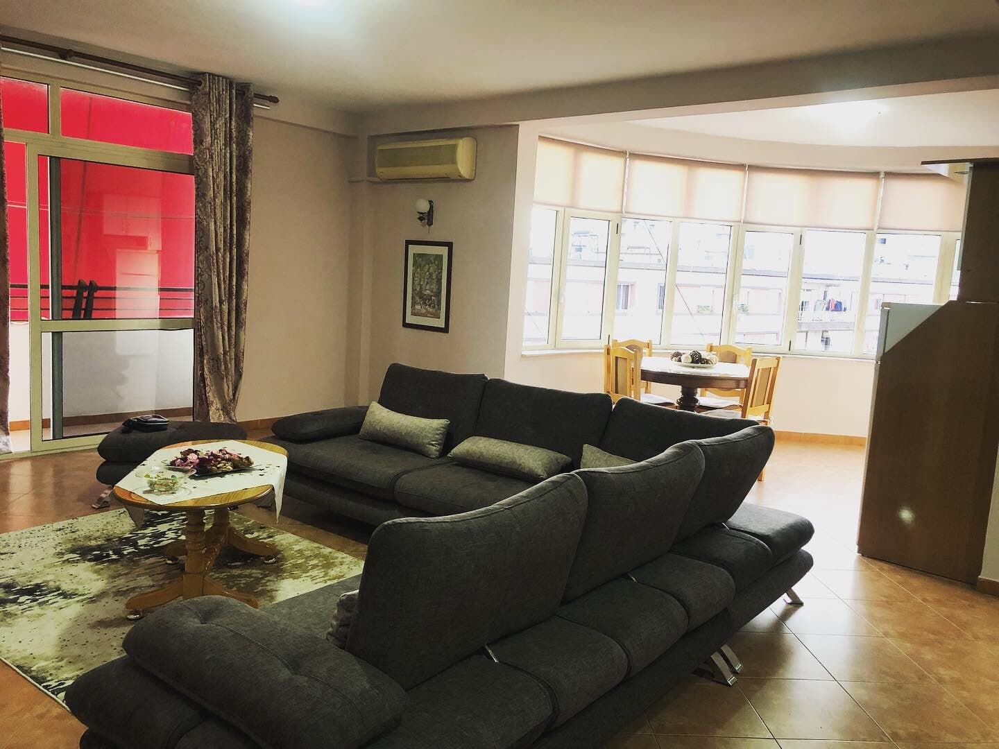 JEPET ME QERA APARTAMENT 2+1 NE QENDER TE DURRESIT!