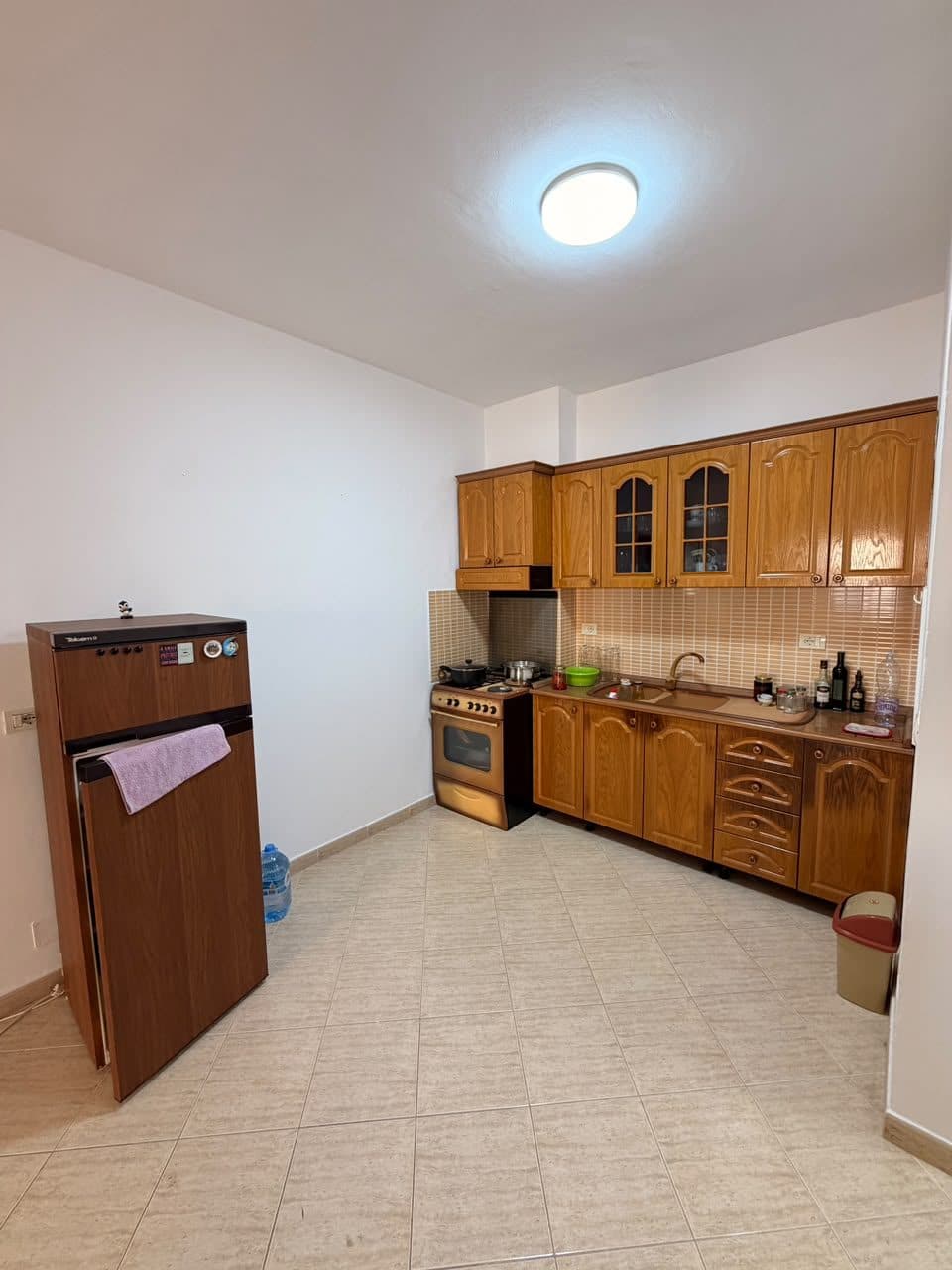 SHITET APARTAMENT 2+1 PRANE HOTEL FLORIDA,PLAZH,DURRES 2
