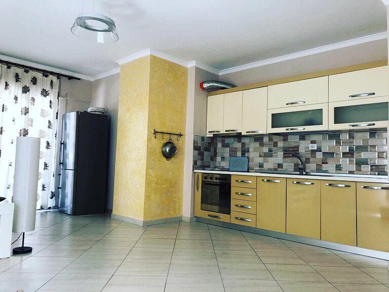 JEPET ME QERA APARTAMENT 2+1 NE CURRILA,DURRES!