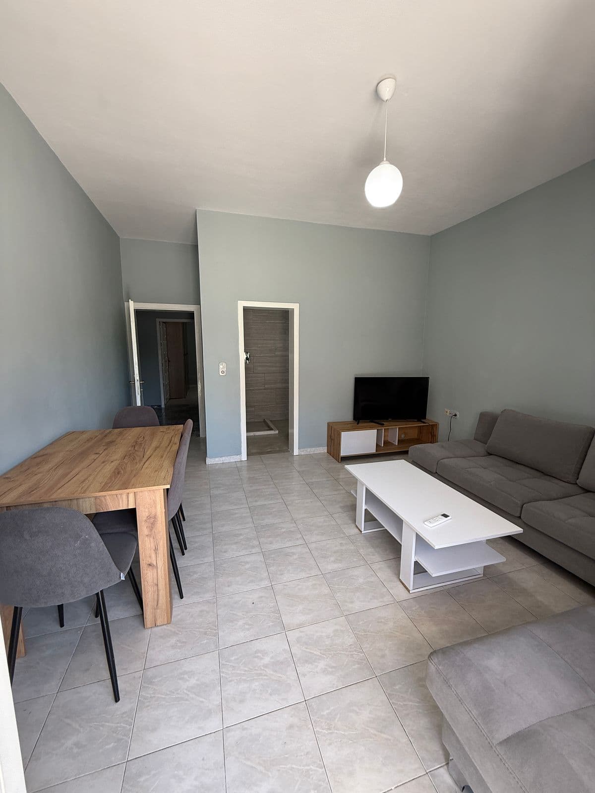 JEPET ME QERA 2+1 APARTAMENT PLAZH DURRES 4