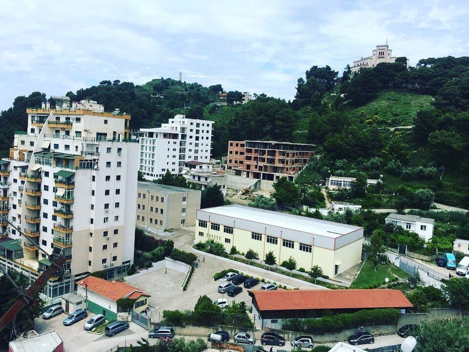 SHITET APARTAMENT 2+1 NE VOLLGA,DURRES! 3