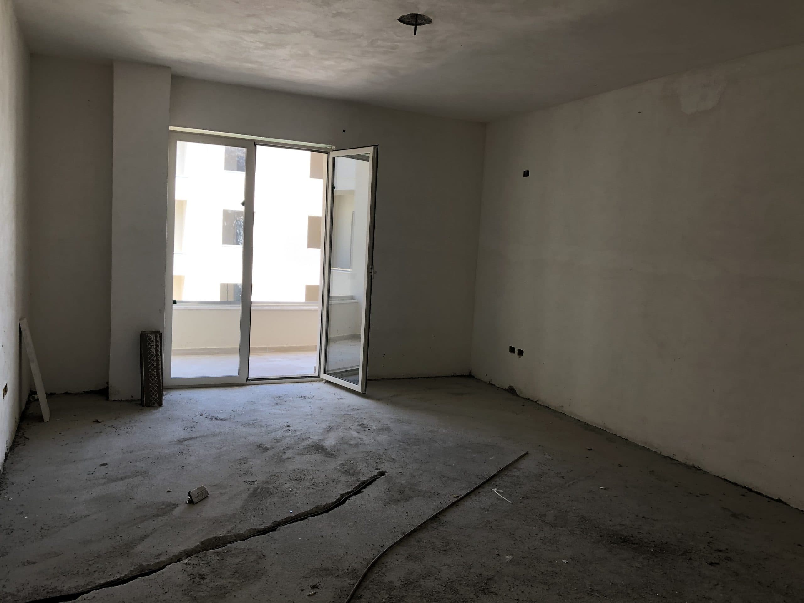 SHITET APARTAMENT 2+1 PERBALL RRUGES PORTIT,DURRES!