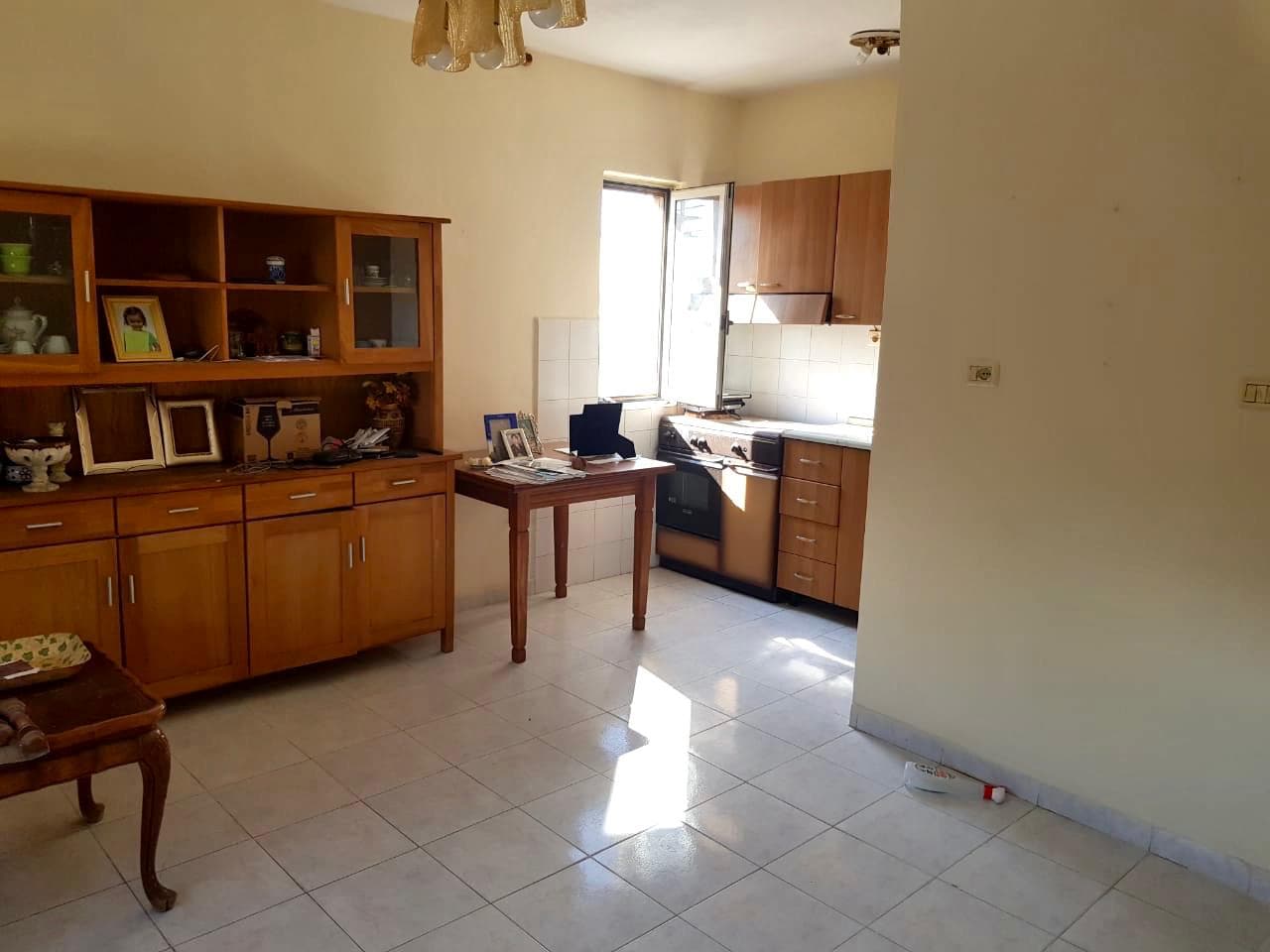 SHITET APARTAMENT 2+1 PRANE ISH RAJONIT TE POLICISE, DURRES.