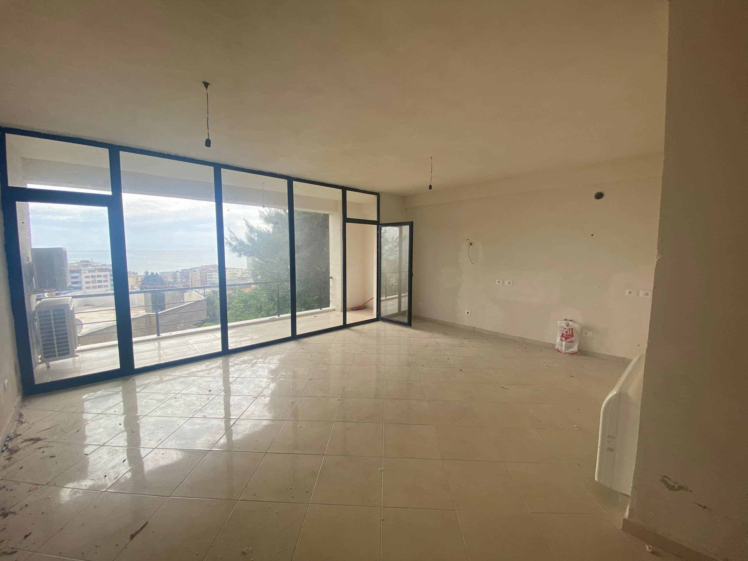 SHITET APARTAMENT ME PAMJE NGA DETI 2+1+2, VILA E ZOGUT, DURRES. 2