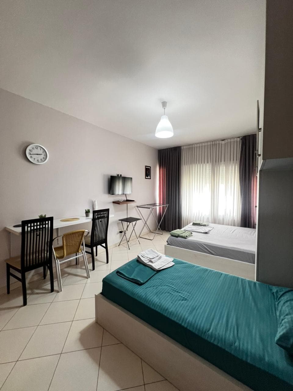 SHITET GARSONIERE PRANE HOTEL BLEART, GOLEM 4