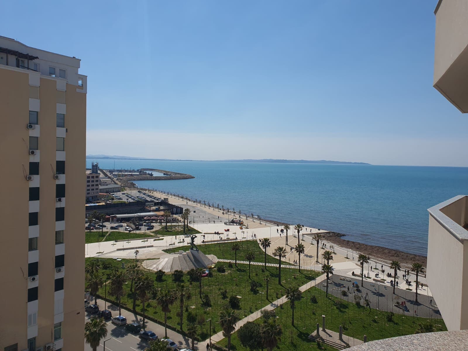 SHITET APARTAMENT 2+1 ME PAMJE DETI,VOLLGA,DURRES. 3