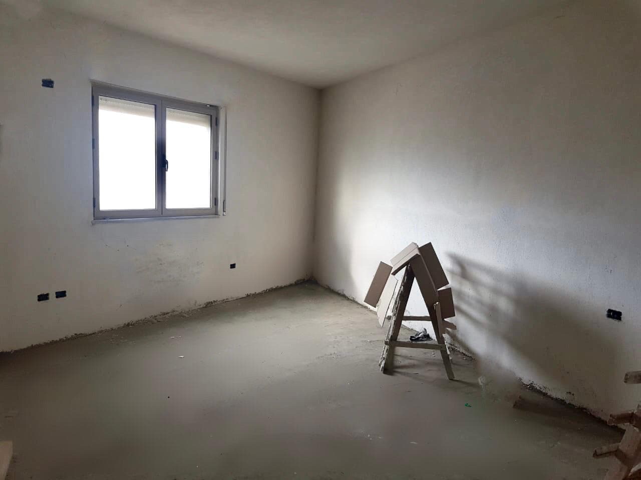 SHITET APARTAMENT 1+1 NE RRUGICEN KUMINI, QENDER, DURRES. 2