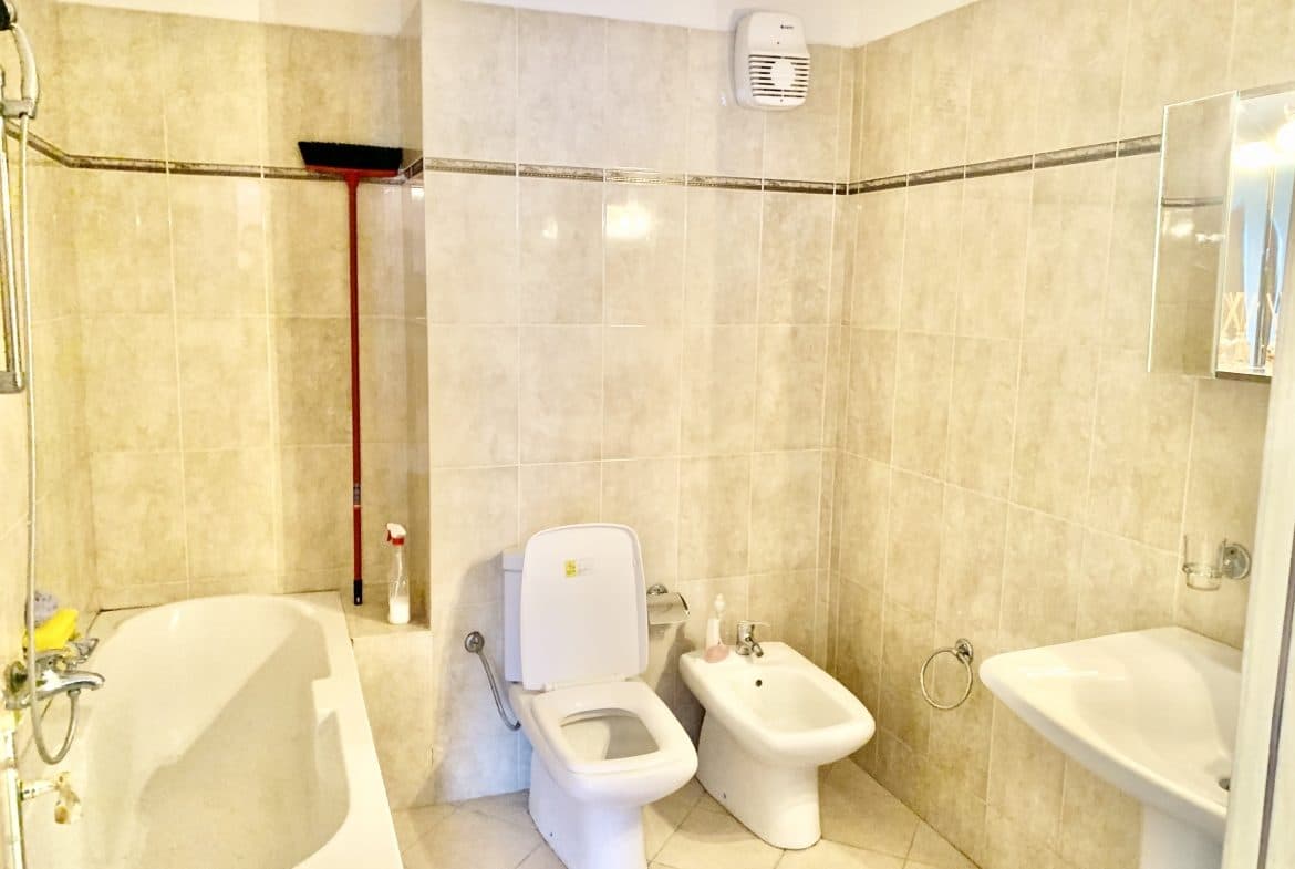 JEPET ME QERA APARTAMENT 2+1 NE VOLLGA,DURRES!