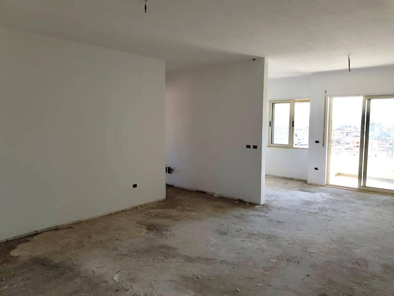 SHITET APARTAMENT 2+1 PRANE ISH FABRIKES SE BUKES,DURRES. 2