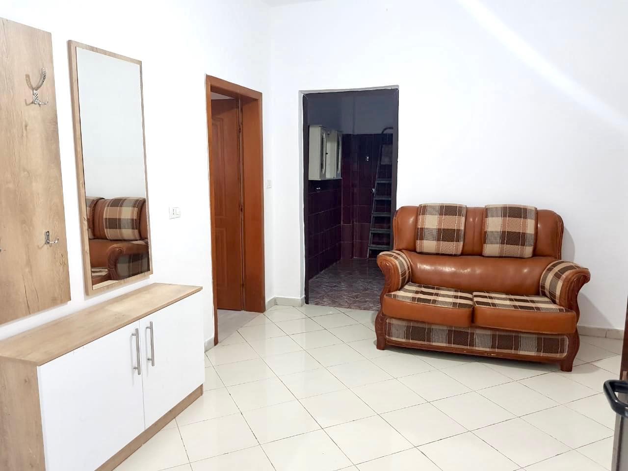 JEPET ME QERA SHTEPI PRIVATE 2+1 .RRUGA KARL TOPIA,PRANE GJYKATES,DURRES!