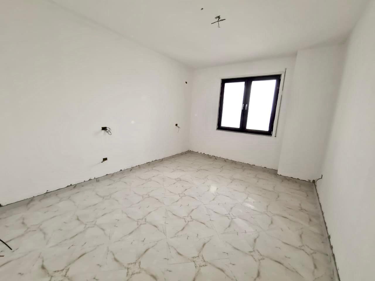 SHITET APARTAMENT 1+1 NE VOLLGA, DURRES. 4