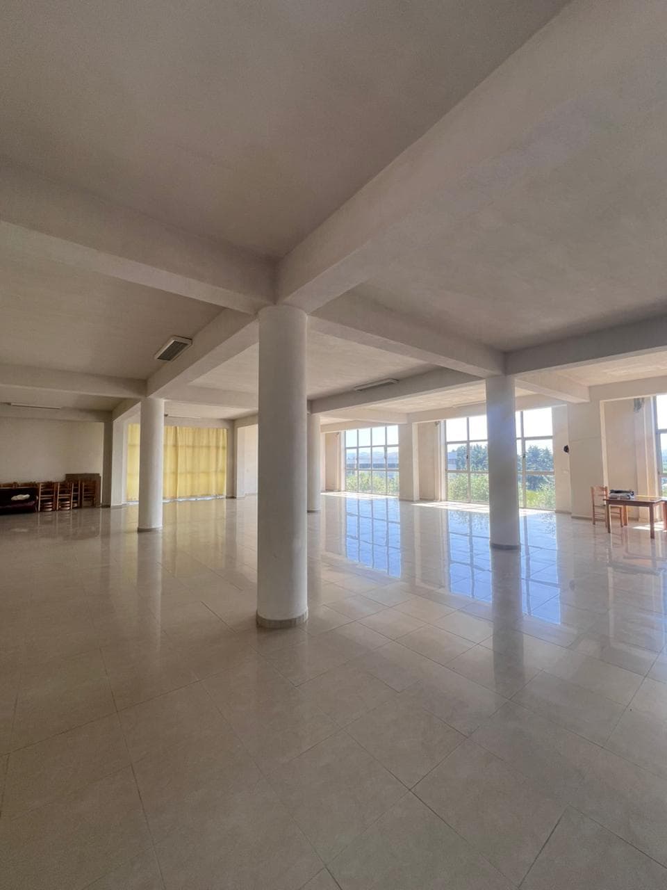 JEPET ME QERA AMBIENT BIZNESI 3 KATE SHENAVLASH,DURRES
