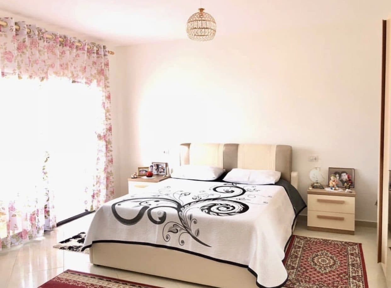 SHITET APARTAMENT 1+1 I MOBILUAR NE DURRES! 3