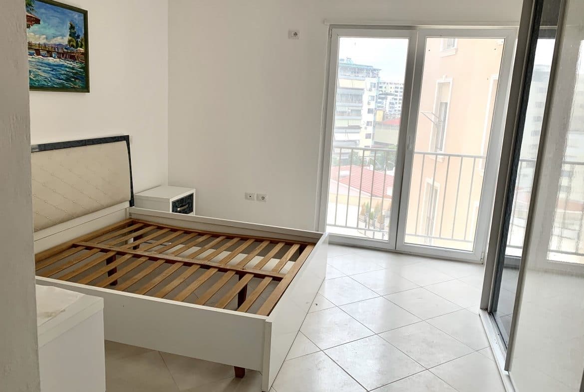 JEPET ME QERA APARTAMENT 1+1 TE VALUTA ,DURRES! 3